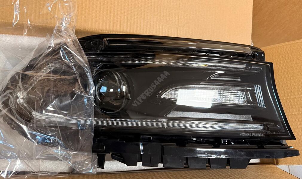 Lampa prawa Halogenowa +DRL 68214396AE