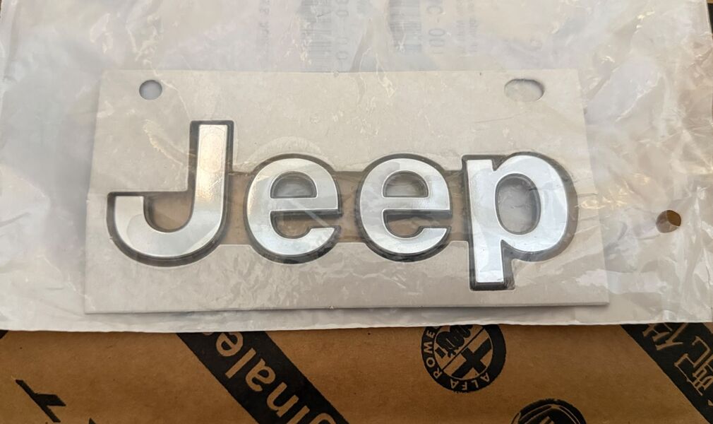 Znaczek/Emblemat Maski JEEP 68464753AC