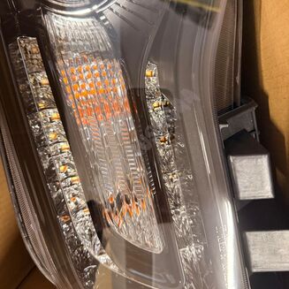 Lampa przednia lewa halogenowa Ciemna 68085417AF - 2