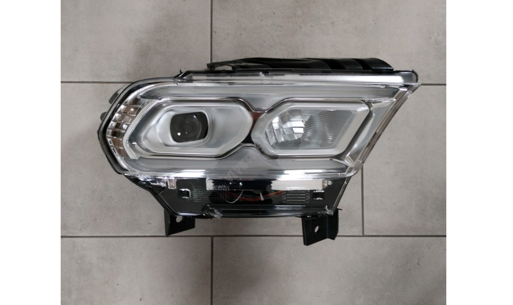 Lampa przednia FULL LED jasna RH 68433780AE
